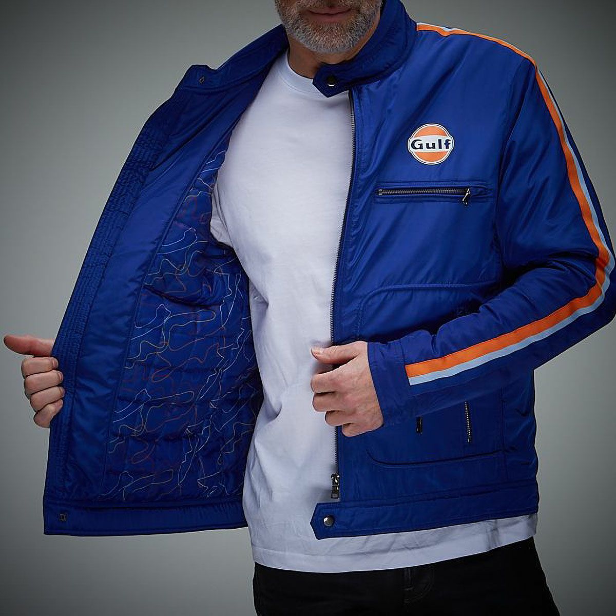 GULF｜ガルフ レーシング ジャケット｜アウター｜ブルー｜モデル着用