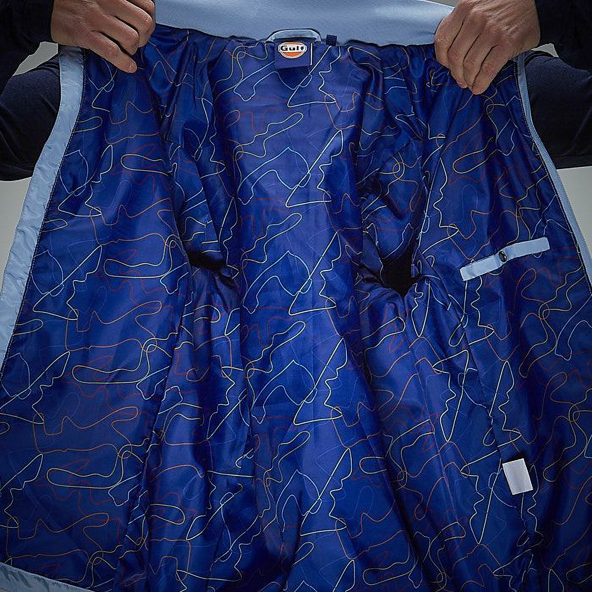 GULF｜ガルフ レーシング ジャケット｜アウター｜ブルー｜モデル着用