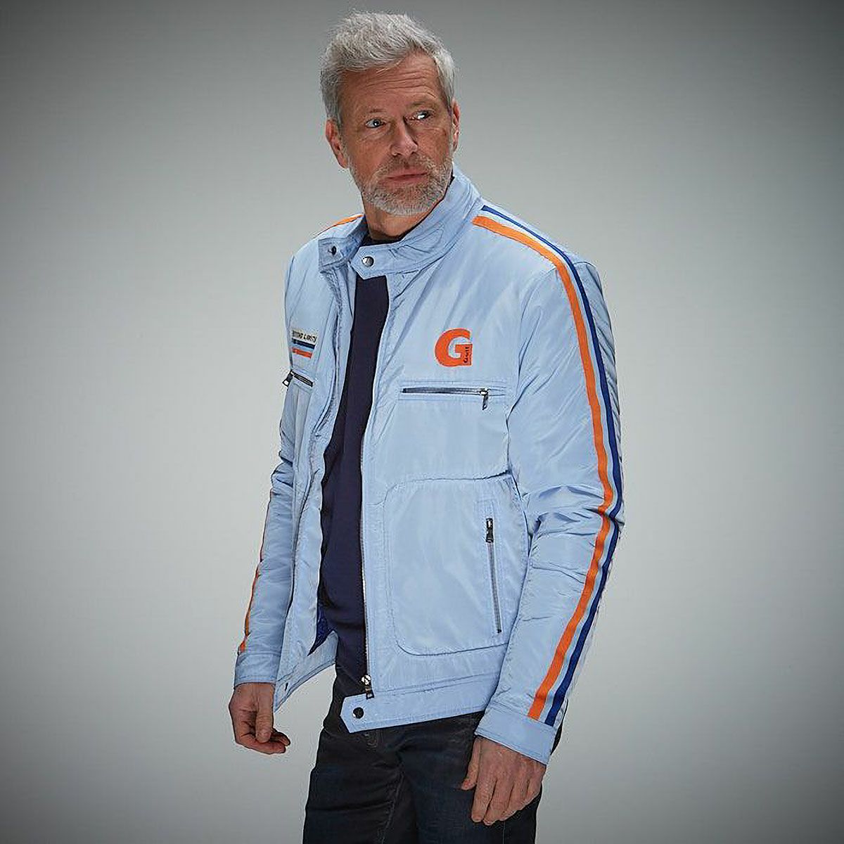 GULF｜ガルフ レーシング ジャケット｜アウター｜ライトブルー｜モデル着用