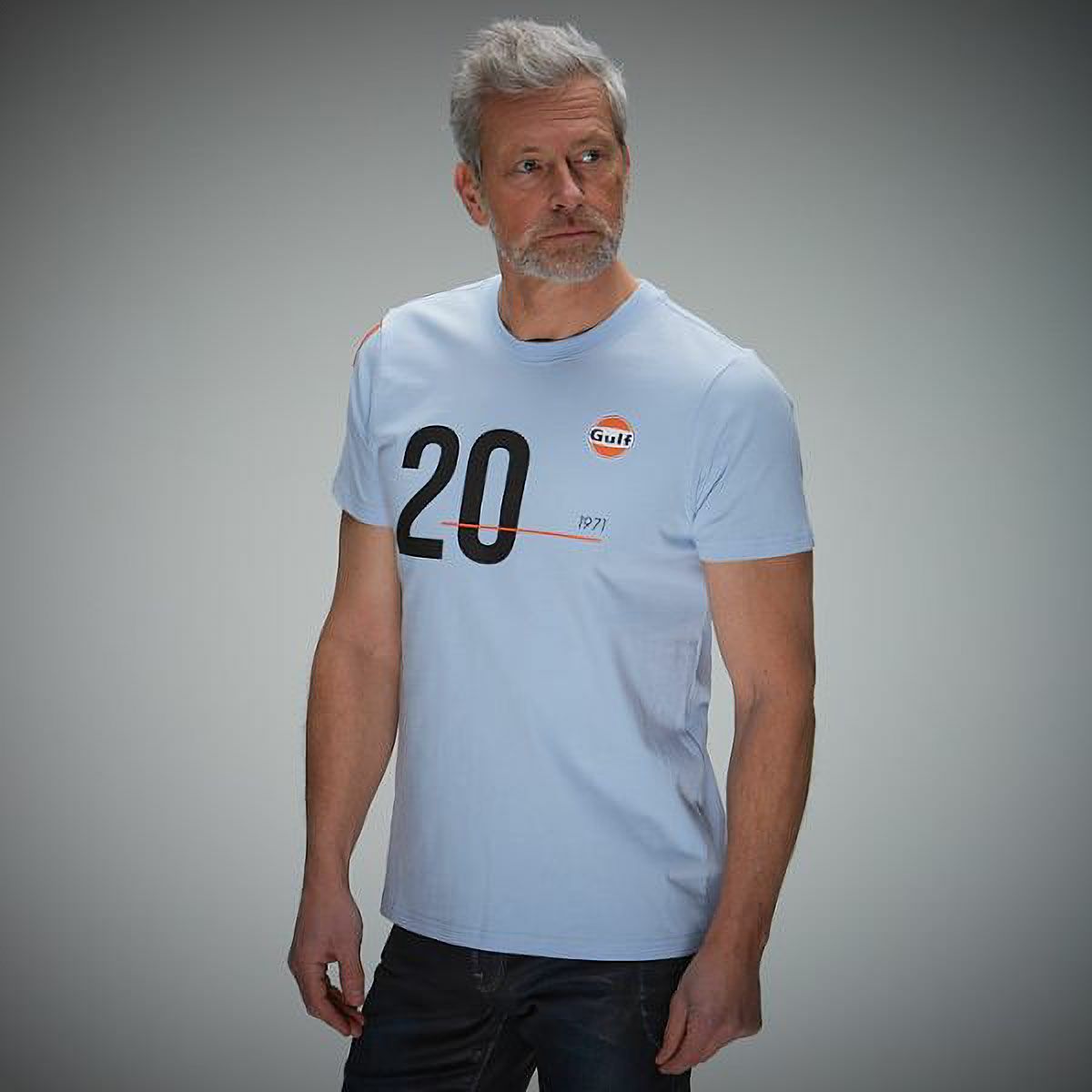 GULF｜ガルフ 20 Tシャツ｜ライトブルー｜モデル着用