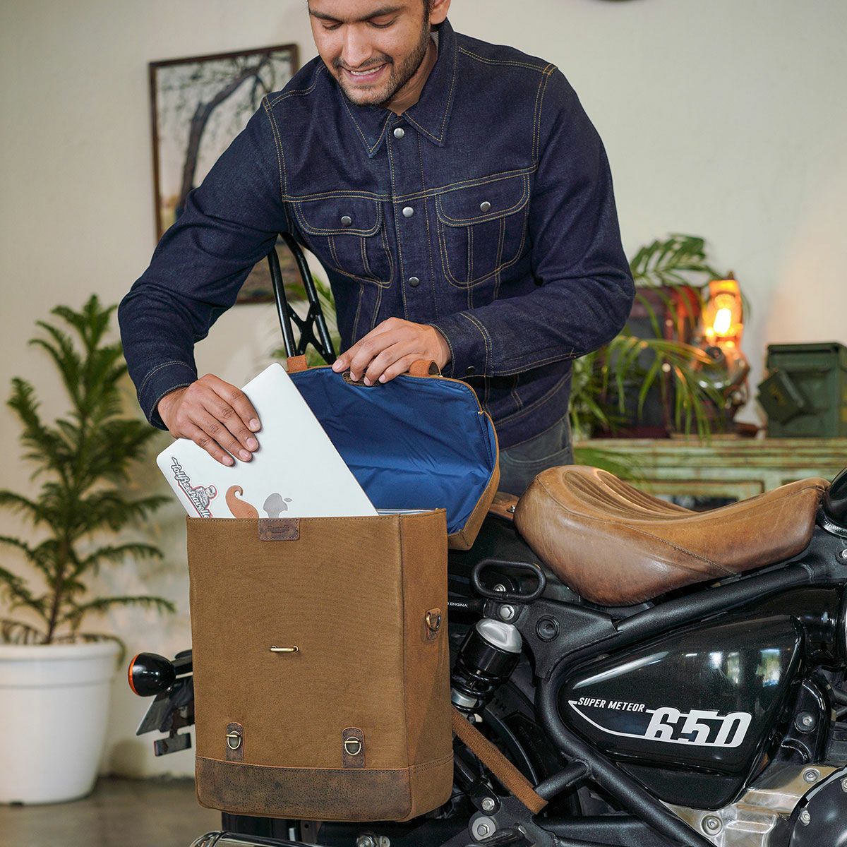 Trip Machine｜ベンチュラ サドルバッグ｜サイドバッグ｜タバコブラウン｜使用イメージ