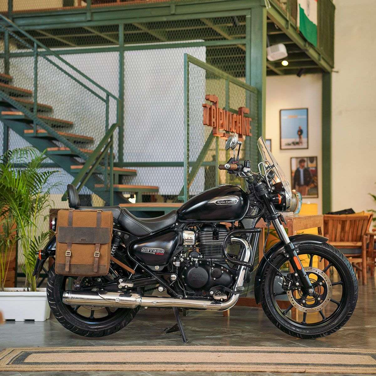 Trip Machine｜ベンチュラ サドルバッグ（左右ペア）｜サイドバッグ｜タバコブラウン｜使用イメージ