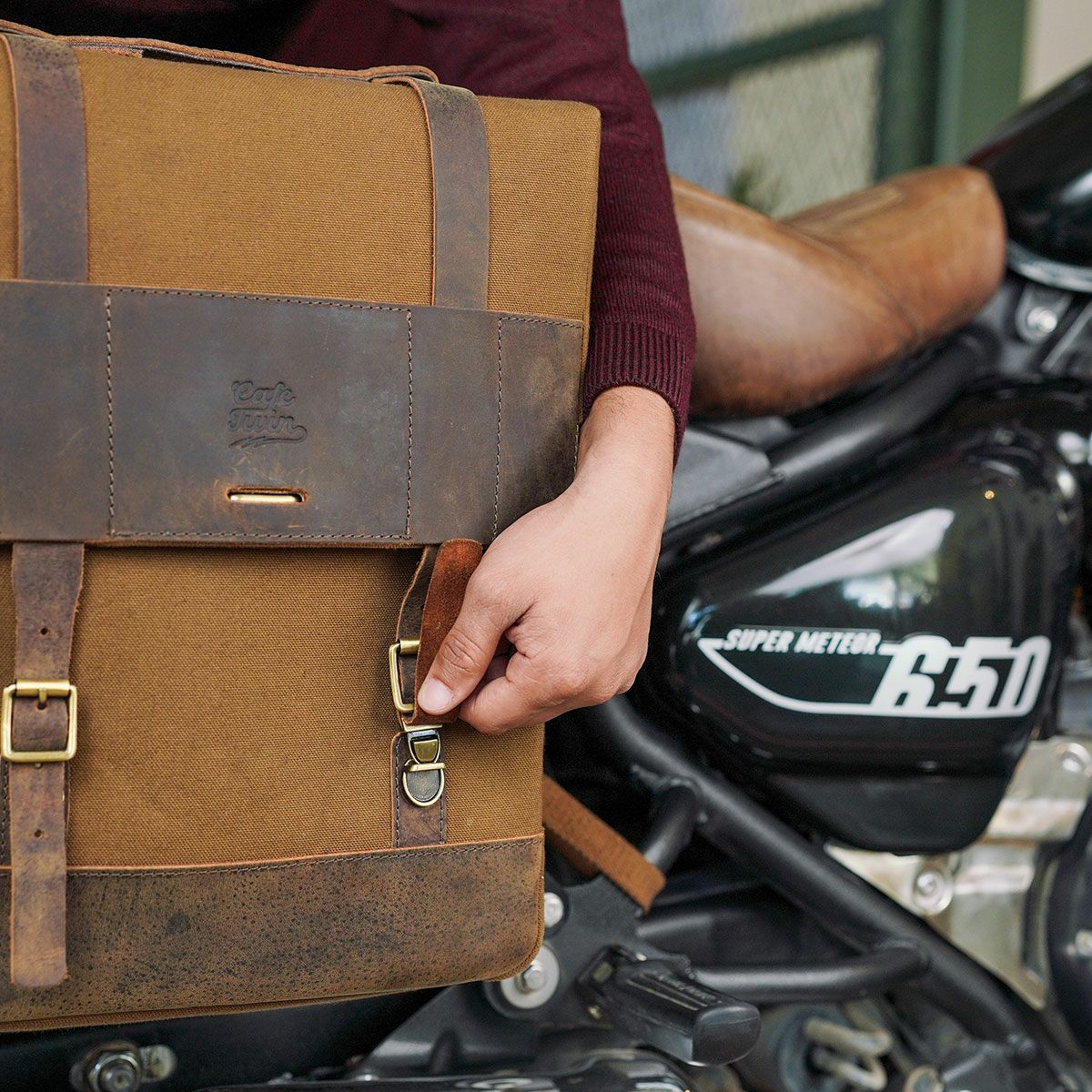 Trip Machine｜ベンチュラ サドルバッグ（左右ペア）｜サイドバッグ｜タバコブラウン｜使用イメージ
