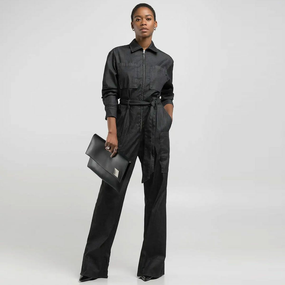 Replay｜リラックスフィット デニム ジャンプスーツ｜オーバーオール｜ブラック｜モデル着用