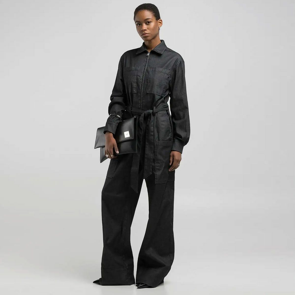 Replay｜リラックスフィット デニム ジャンプスーツ｜オーバーオール｜ブラック｜モデル着用