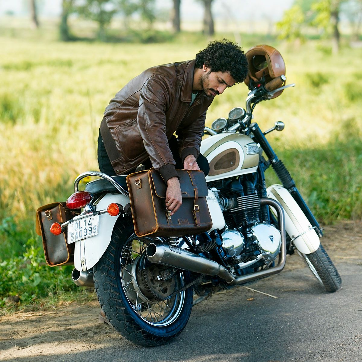 Trip Machine｜レガシー サドルバッグ（左右ペア）｜サイドバッグ｜コニャック｜使用イメージ