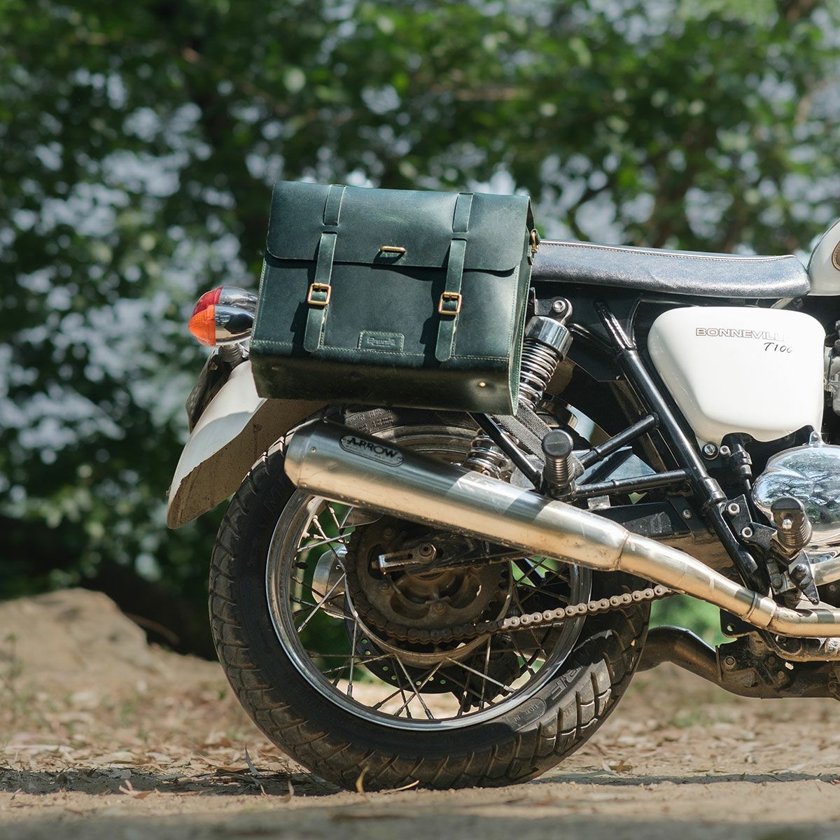 Trip Machine｜レガシー サドルバッグ（左右ペア）｜サイドバッグ｜フォレストグリーン｜使用イメージ