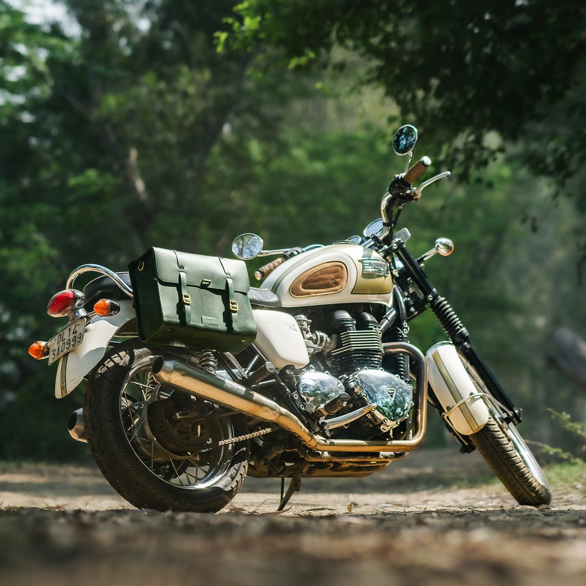 Trip Machine｜レガシー サドルバッグ（左右ペア）｜サイドバッグ｜フォレストグリーン｜使用イメージ