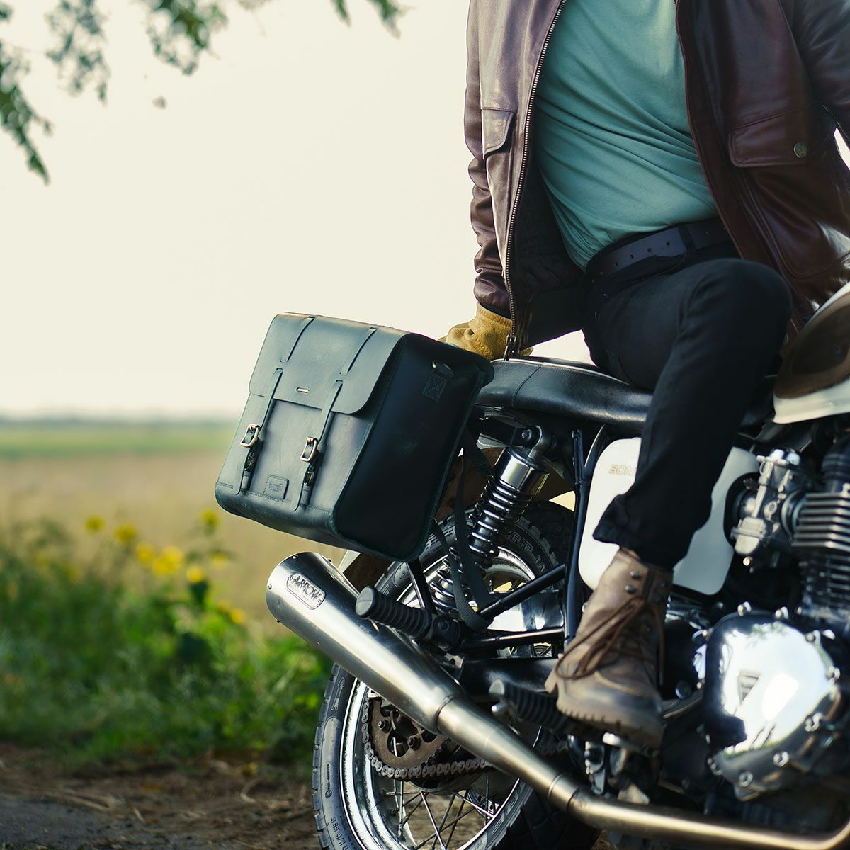 Trip Machine｜レガシー サドルバッグ（左右ペア）｜サイドバッグ｜フォレストグリーン｜使用イメージ
