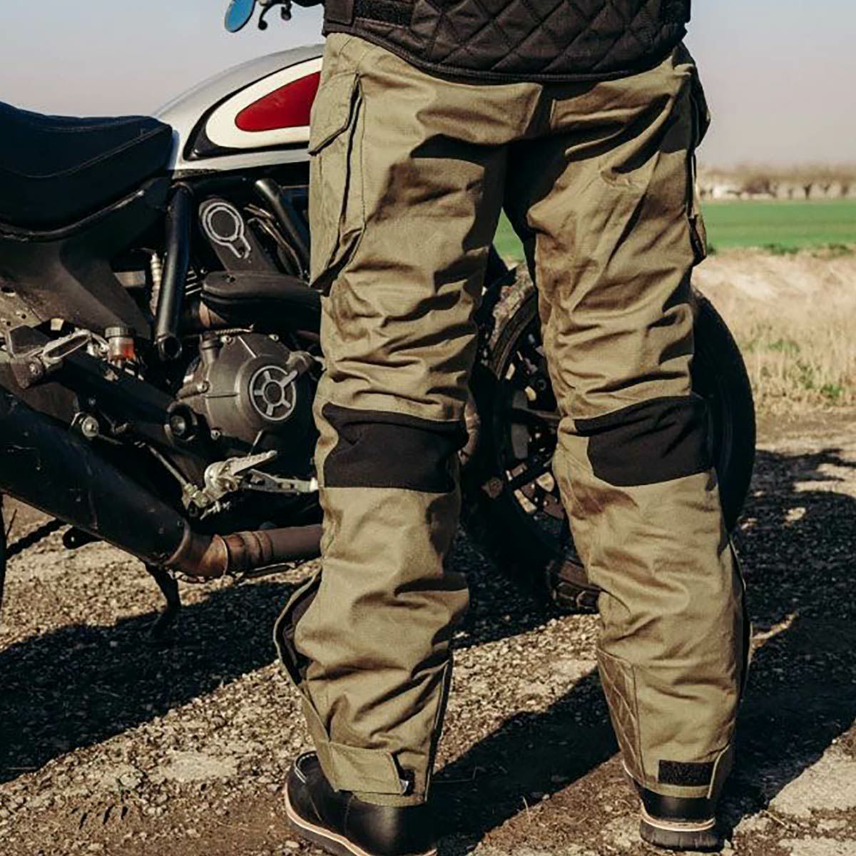 HolyFreedom｜エクスプローラー パンツ｜その他パンツ｜グリーン｜モデル着用