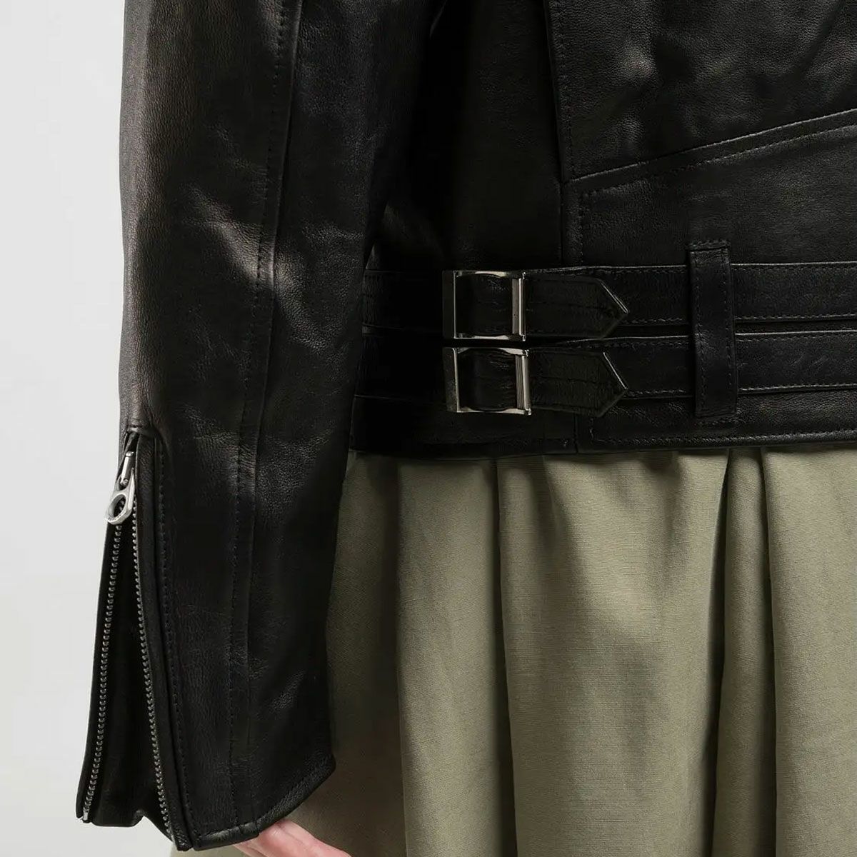 Replay｜ラペルカラー バイカージャケット｜レザー｜ブラック｜モデル着用