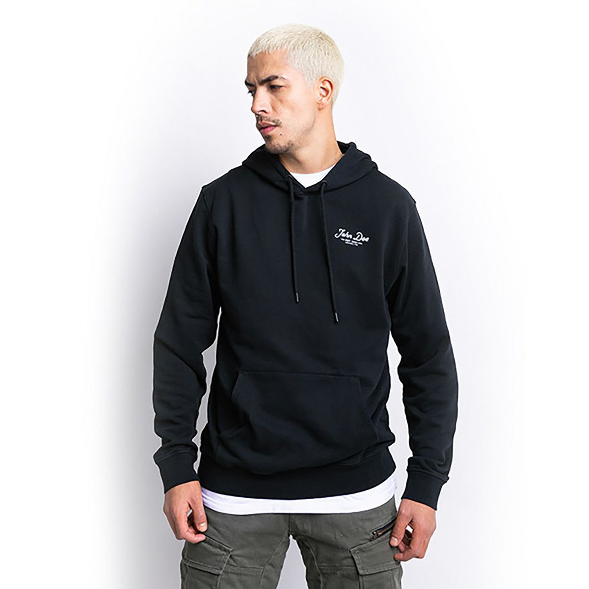 John Doe｜JD レタリングパーカー｜フーディ｜ブラック｜モデル着用