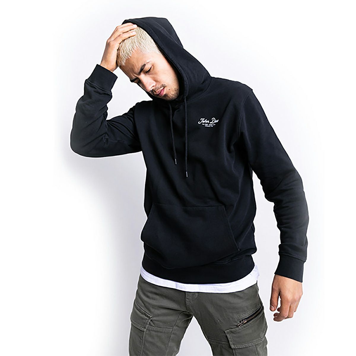 John Doe｜JD レタリングパーカー｜フーディ｜ブラック｜モデル着用