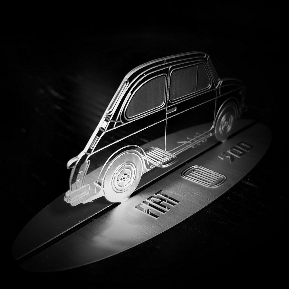 FIAT｜フィアット 500 ヴィンテージ ステンレススチール シルエット彫刻スタンド｜その他雑貨