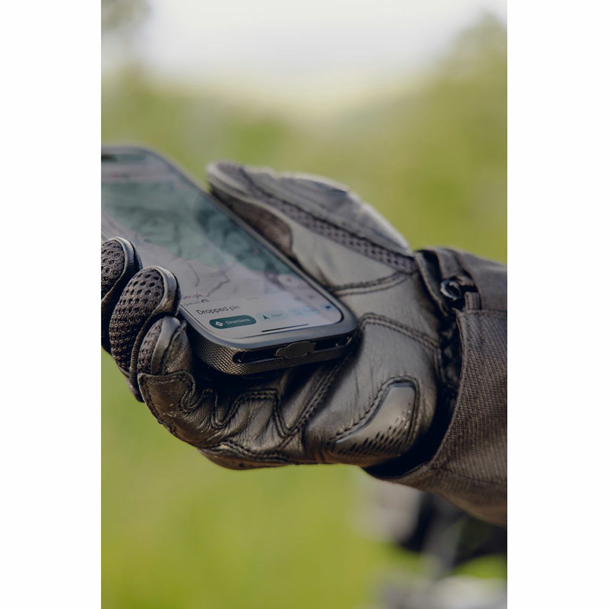 Peak Design｜ナー ケース iPhone 16 Pro / Pro Max｜その他雑貨｜使用イメージ