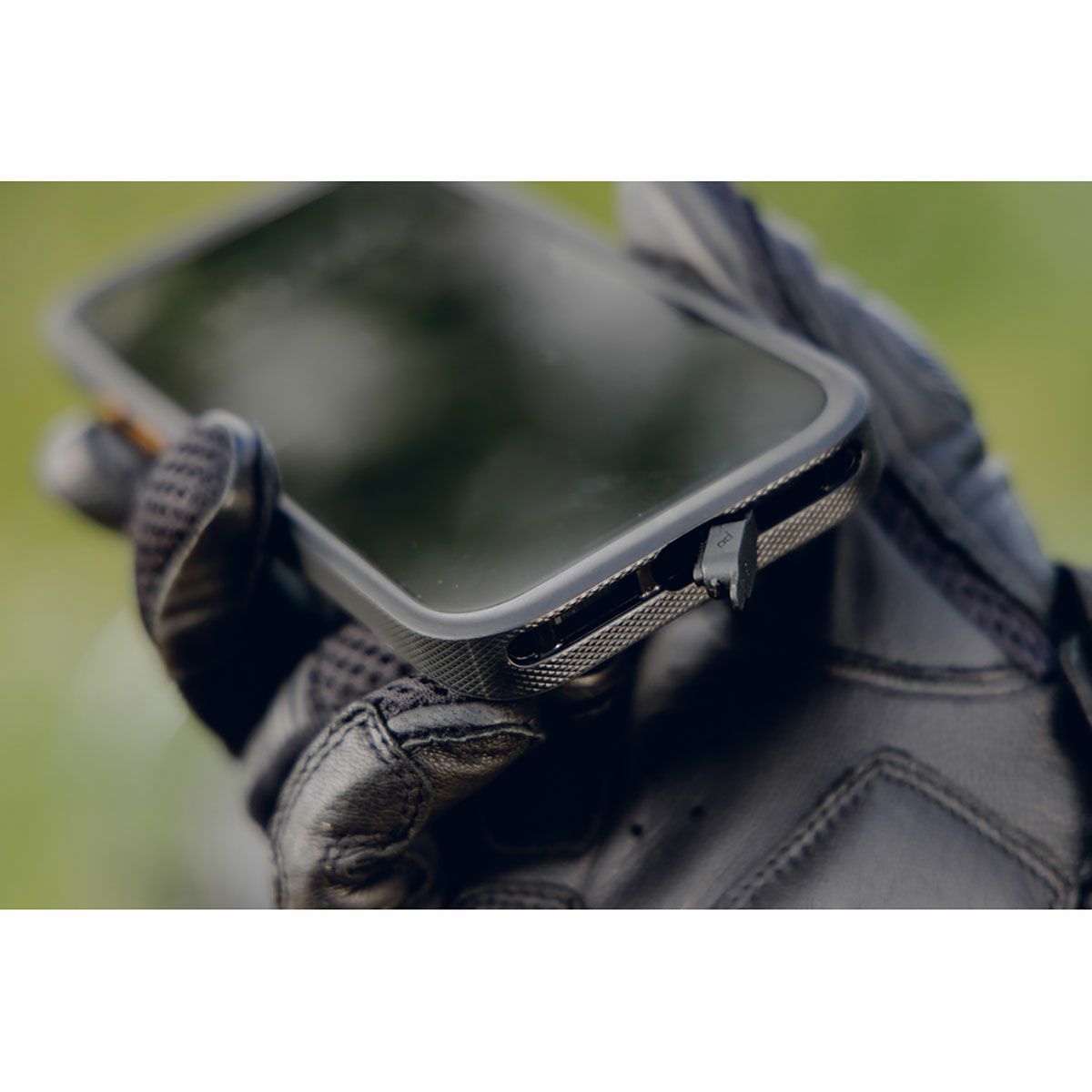 Peak Design｜ナー ケース iPhone 16 Pro / Pro Max｜その他雑貨｜使用イメージ