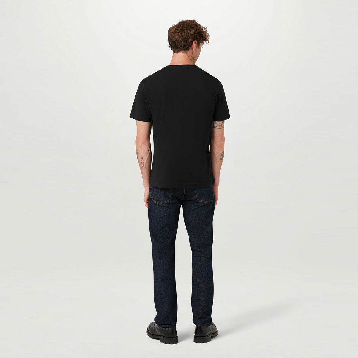 BELSTAFF｜フェニックス Tシャツ｜ブラック｜モデル着用