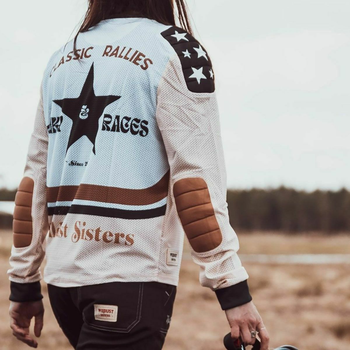 WILDUST｜クロス ジャージ クラシックライダー｜MXジャージ｜ホワイト×ベージュ×ブラック｜モデル着用