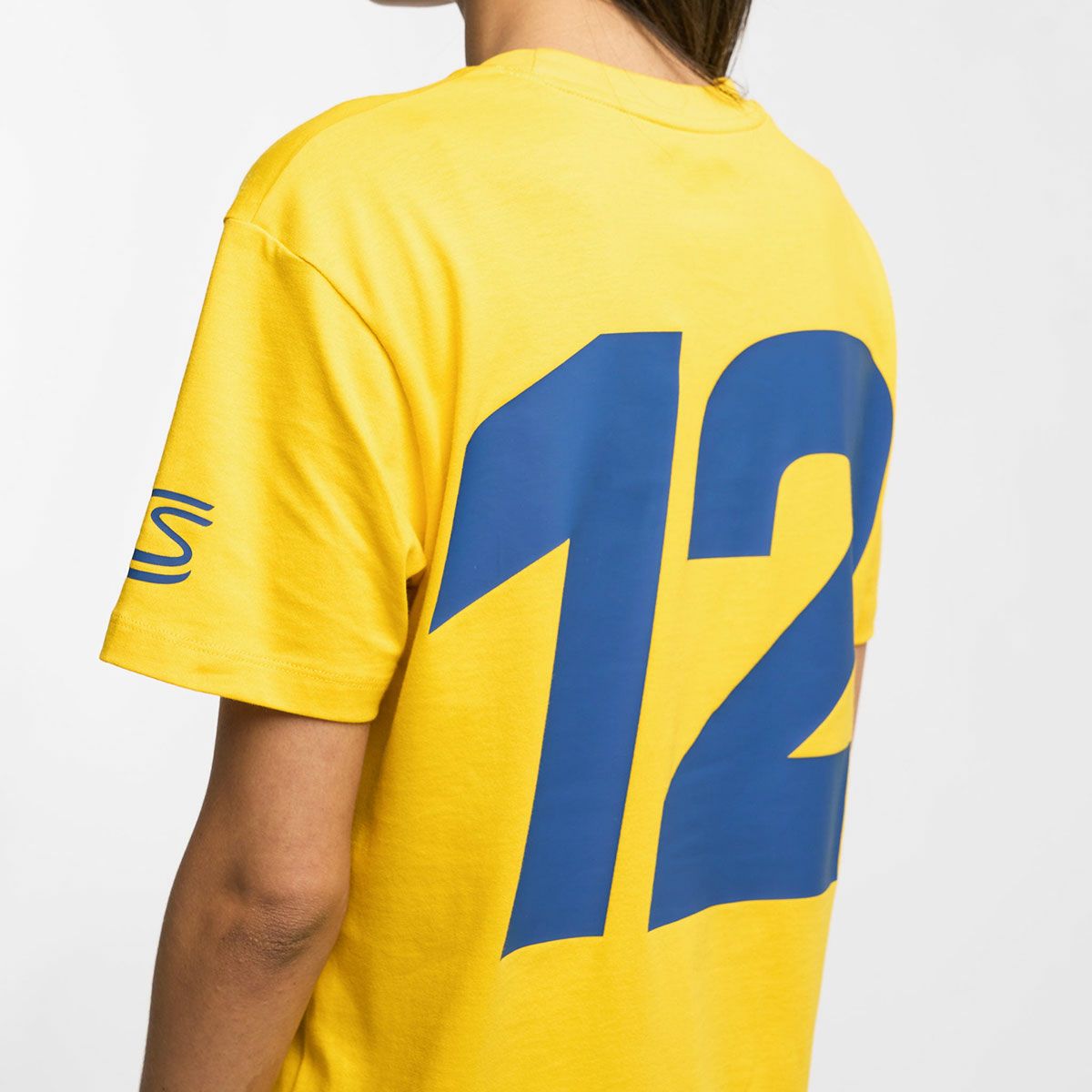 AyrtonSenna｜アイルトン・セナ ハッシュタグ Tシャツ｜イエロー｜モデル着用