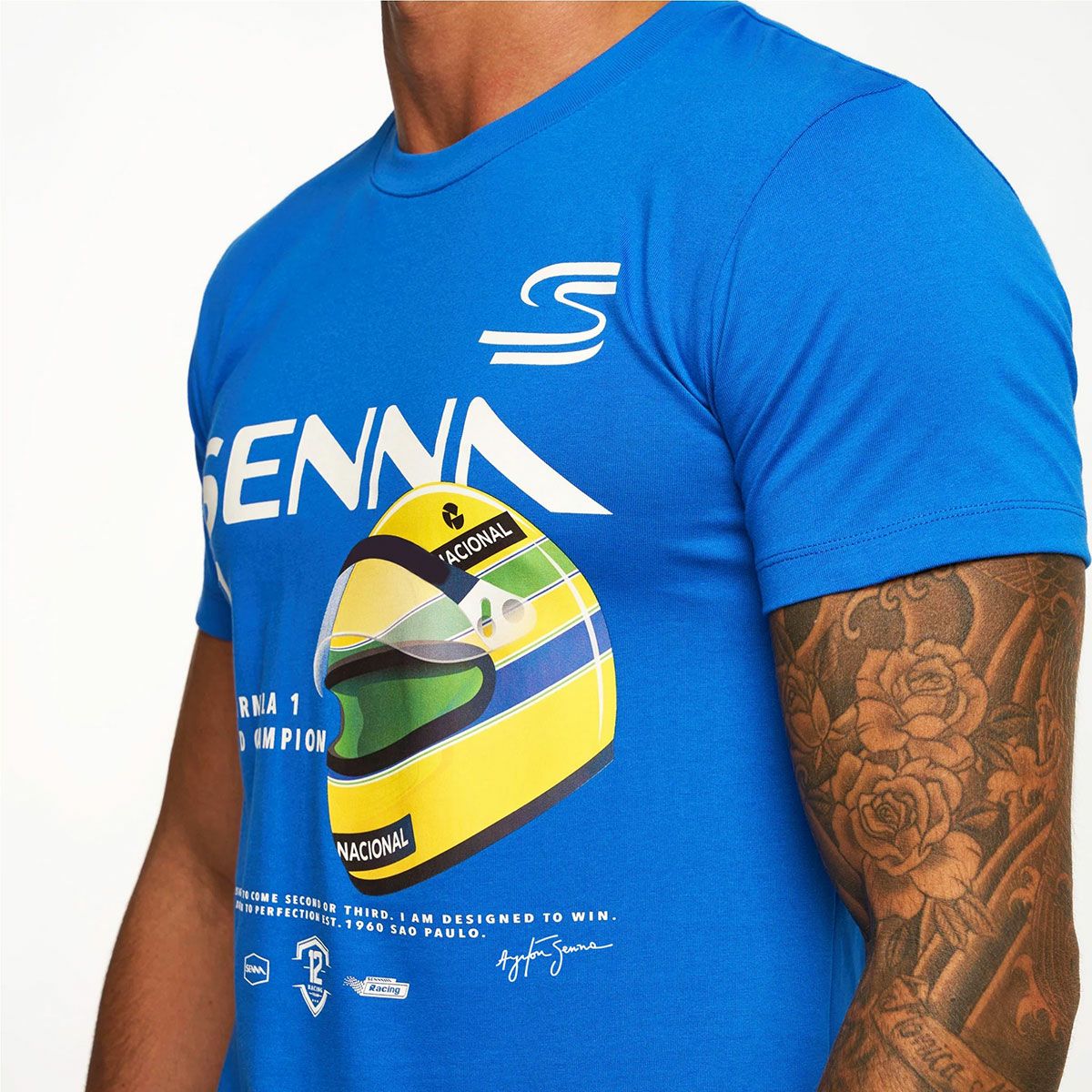 AyrtonSenna｜アイルトン・セナ 12 グラフィック Tシャツ｜ブルー｜モデル着用