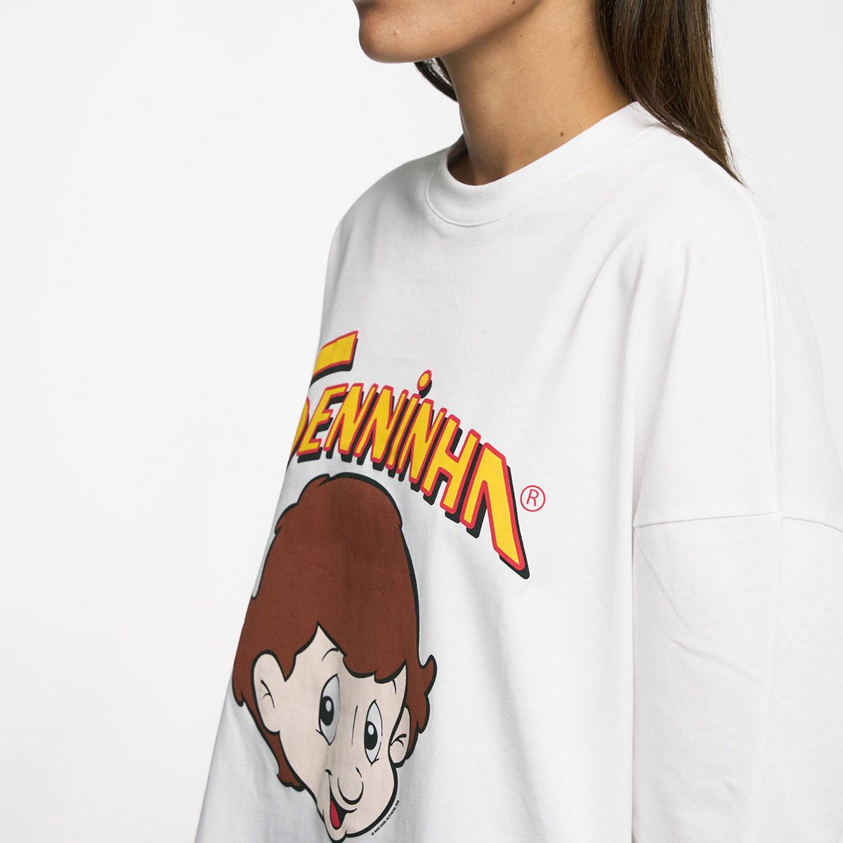 AyrtonSenna｜アイルトン・セナ エクストリーム オーバーサイズ セニーニャ Tシャツ｜ホワイト｜モデル着用