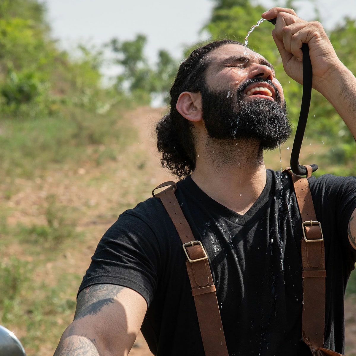 Trip Machine｜サースト エイド キット オールレザー｜その他雑貨｜モカ｜モデル着用