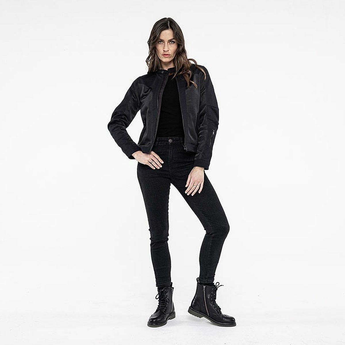 John Doe｜エアロ メッシュ ジャケット ウーマン｜ブラック｜モデル着用