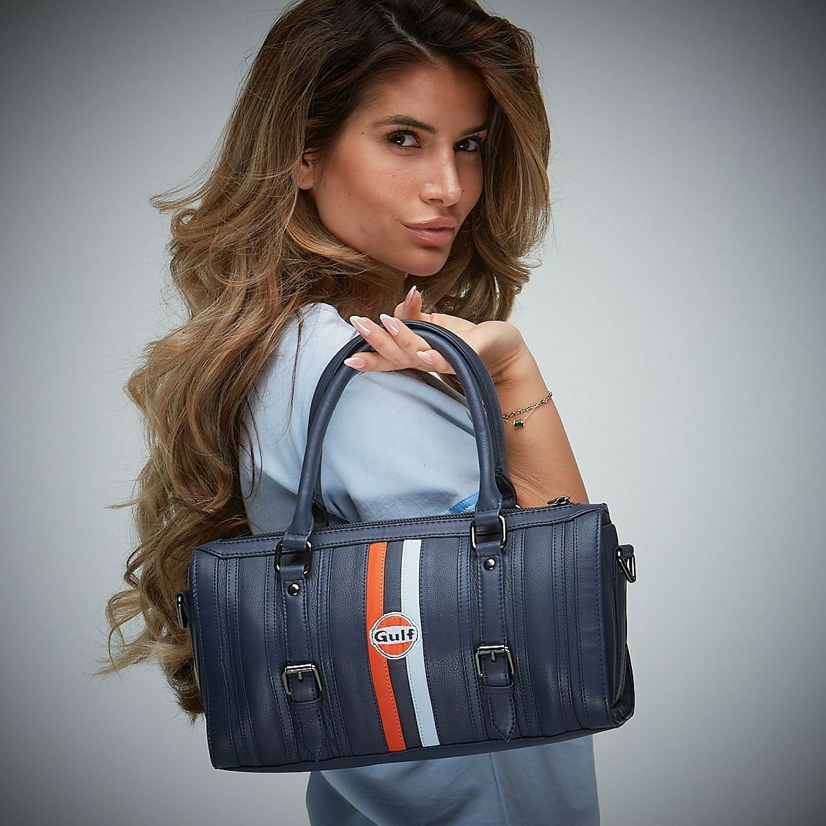 GULF｜ガルフ ボウリングバッグ｜ショルダーバッグ｜ネイビー｜使用イメージ