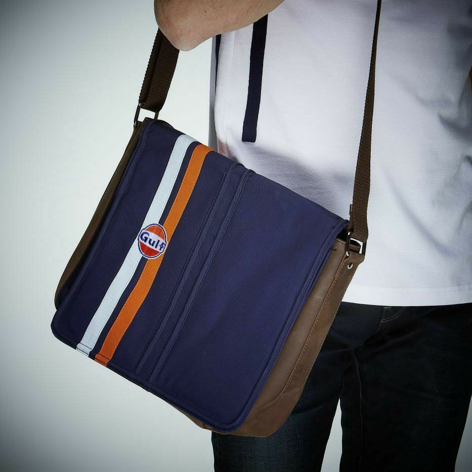 GULF｜ガルフ キャンバス シルバーストーンバッグ｜ショルダーバッグ｜ネイビー｜使用イメージ