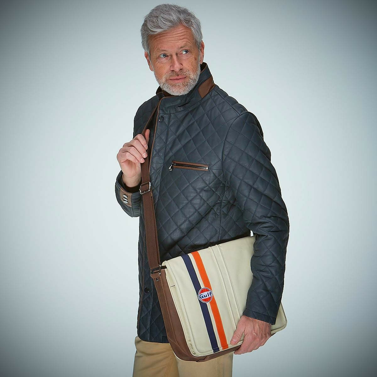 GULF｜ガルフ キャンバス シルバーストーンバッグ｜ショルダーバッグ｜ライトベージュ｜使用イメージ