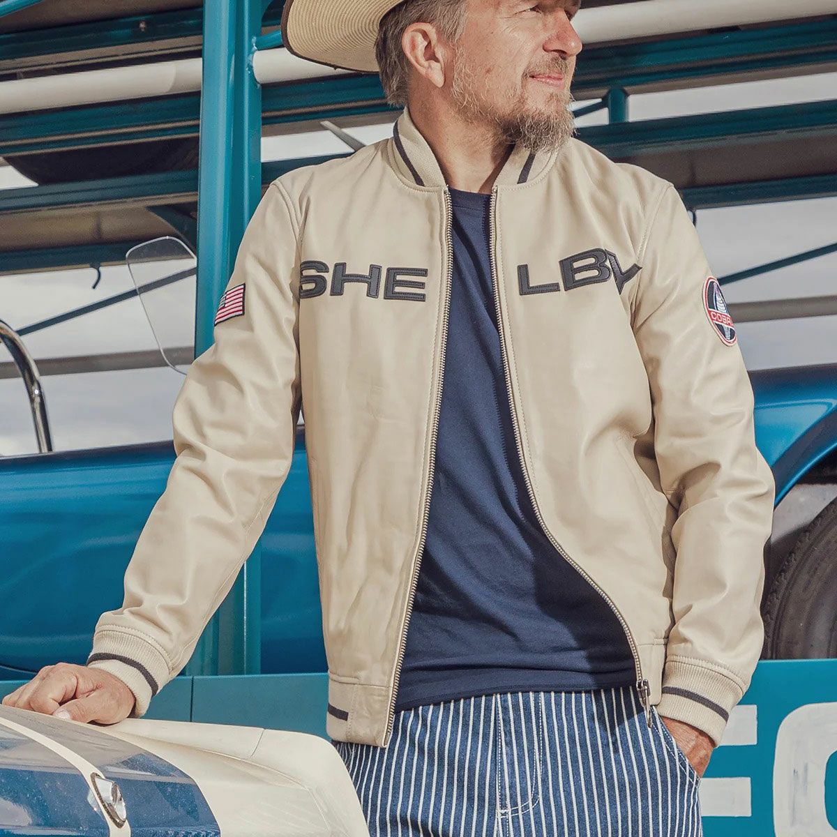 CLASSIC LEGEND MOTORS｜キャロル シェルビー ”ダラス” ブルゾン｜レザー｜エクリュ｜モデル着用