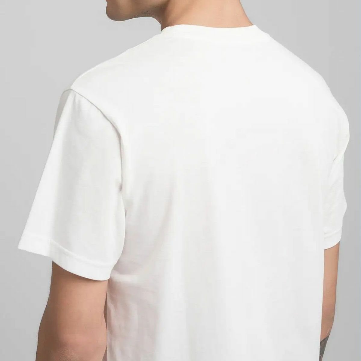 Replay｜チェスト プリント ジャージー Tシャツ｜トップス｜ナチュラルホワイト｜モデル着用