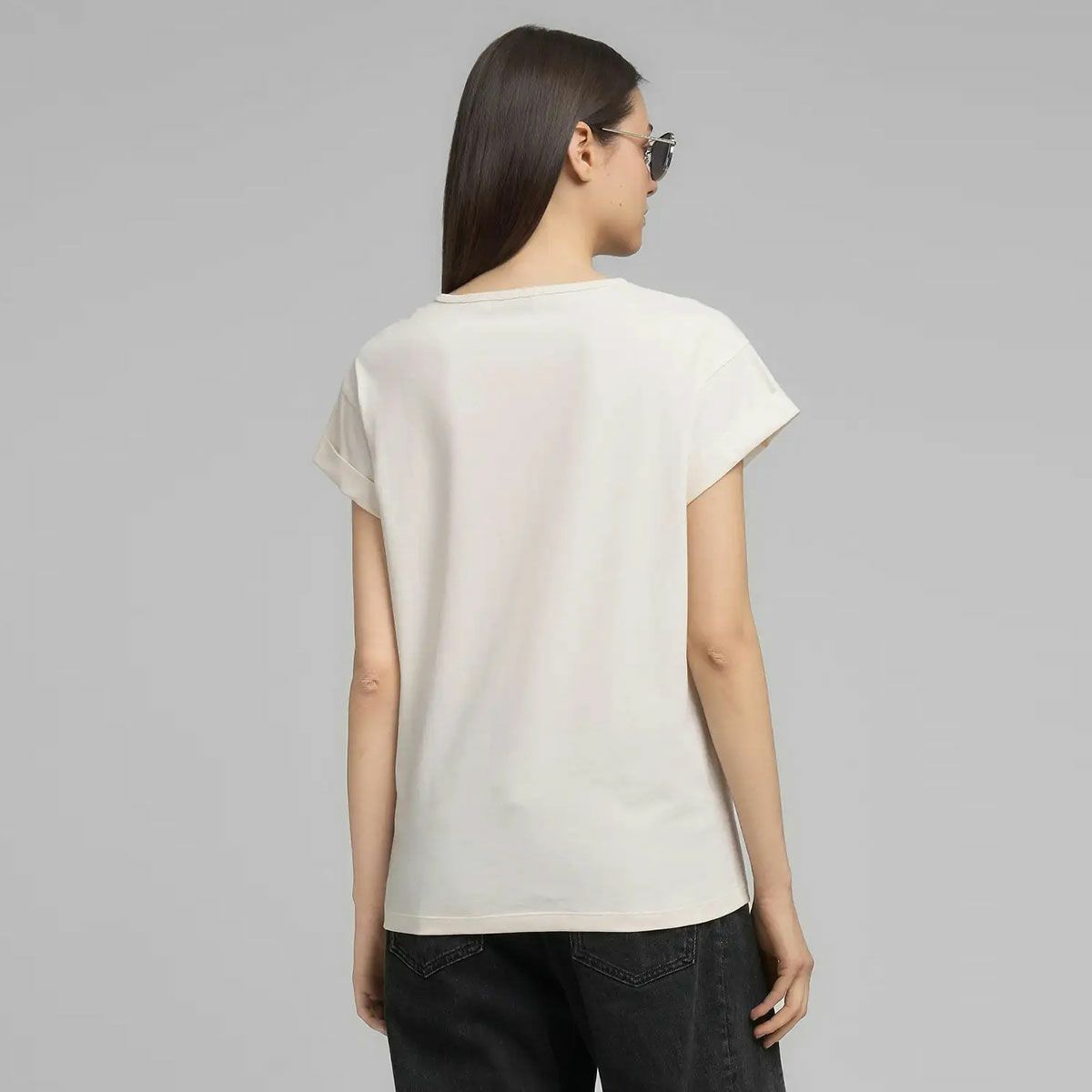 Replay｜ローズ アンド ロゴ プリント ジャージー Tシャツ｜トップス｜ウィンター ホワイト｜モデル着用