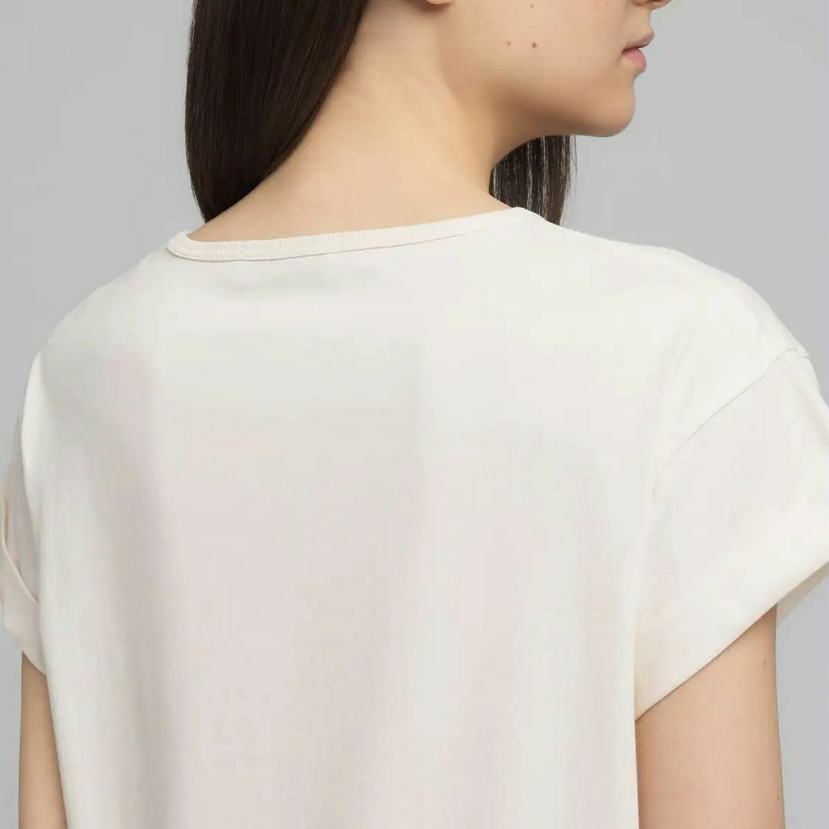 Replay｜ローズ アンド ロゴ プリント ジャージー Tシャツ｜トップス｜ウィンター ホワイト｜モデル着用