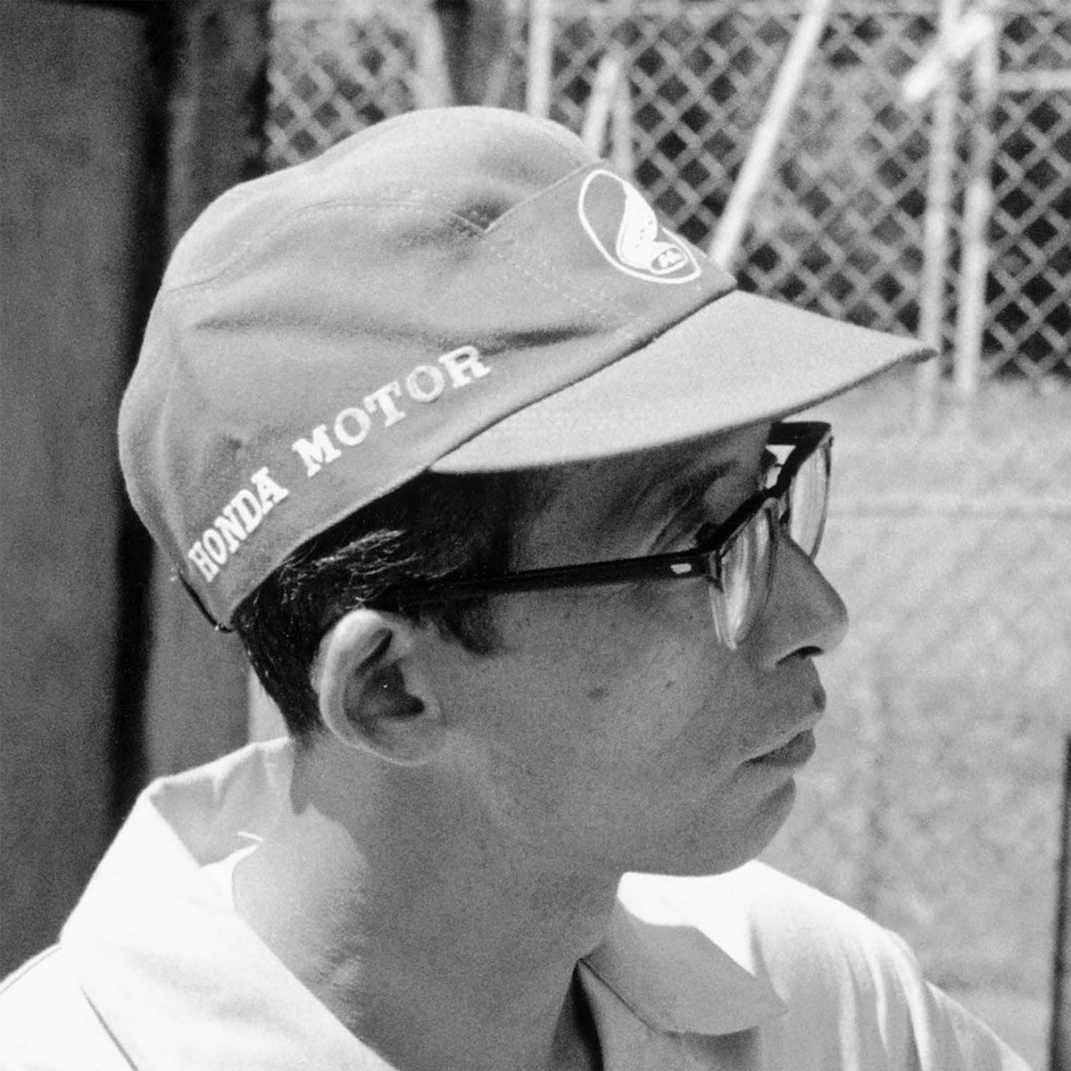 Honda Vintage Culture｜1964 ホンダ レーシング レプリカ メカニック ハット｜帽子｜レッド｜モデル着用