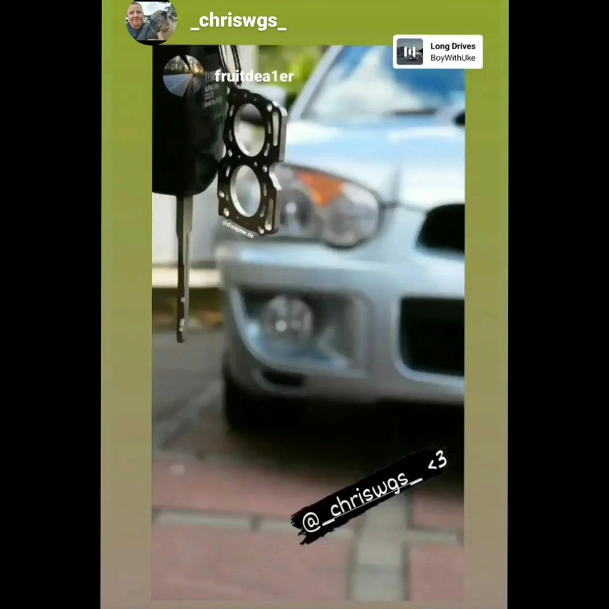 DisagrEE｜スバル EJ ヘッドガスケット キーチェーン 2個セット｜キーホルダー｜モデル着用