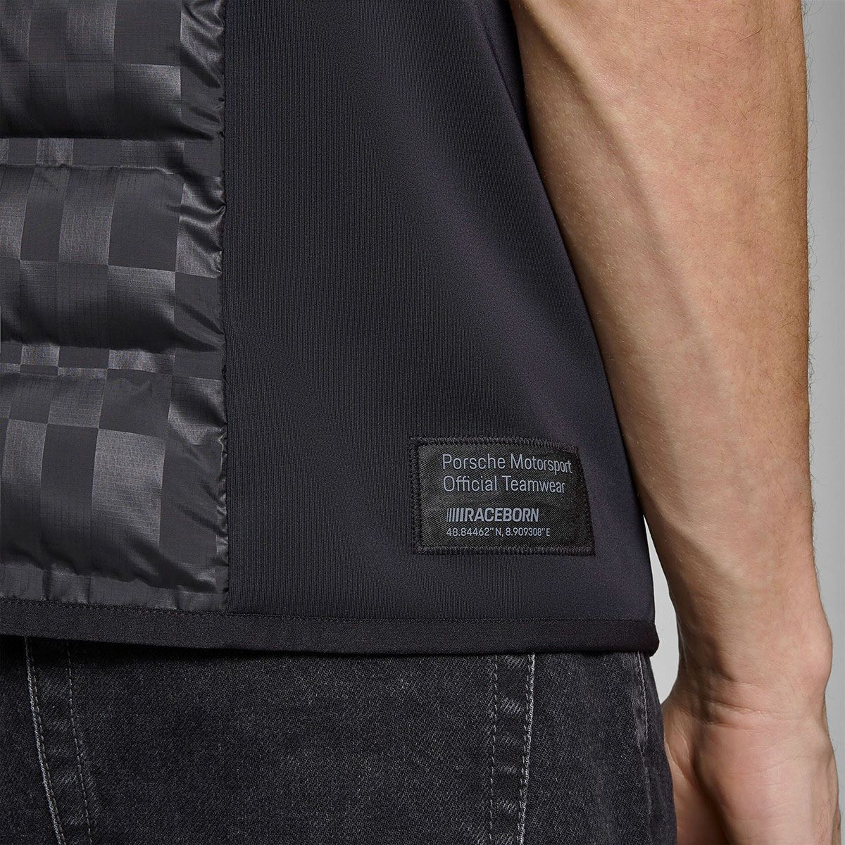 PORSCHE｜ポルシェ モータースポーツ RP チーム ジレ｜ベスト｜ブラック｜モデル着用