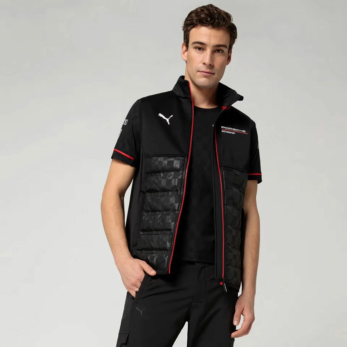 PORSCHE｜ポルシェ モータースポーツ RP チーム ジレ｜ベスト｜ブラック｜モデル着用