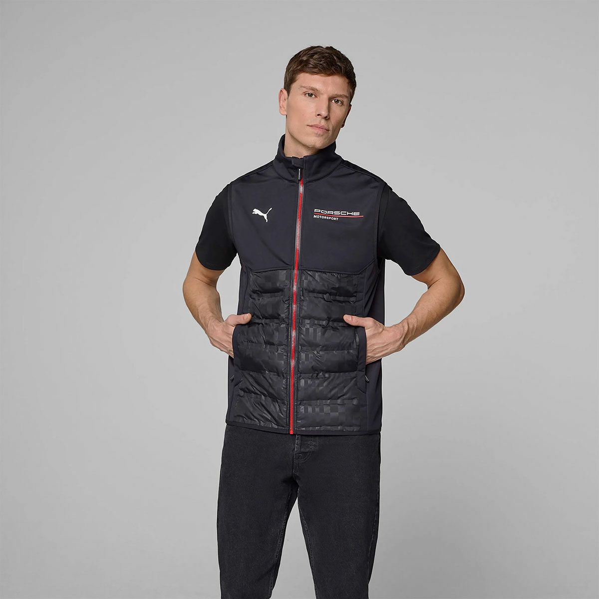 PORSCHE｜ポルシェ モータースポーツ RP チーム ジレ｜ベスト｜ブラック｜モデル着用