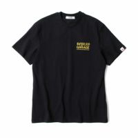 REPLAY｜"リプレイ ガレージ"チェスト プリント Tシャツ｜トップス｜ブラック