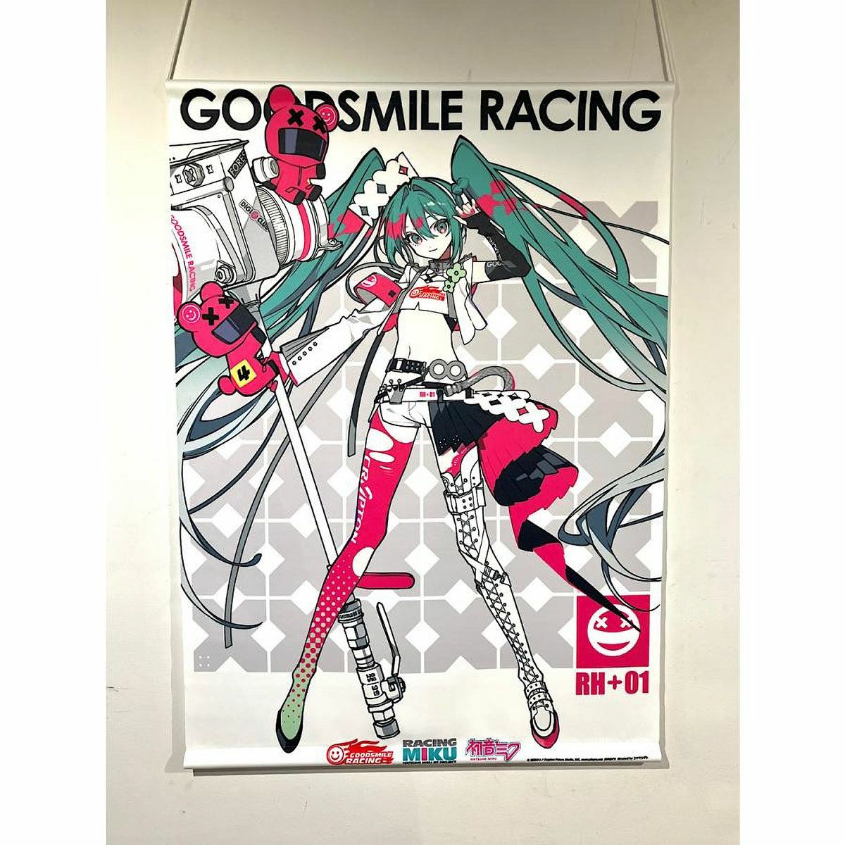 GOODSMILE RACING｜B2タペストリー レーシングミク 2025Ver. キービジュアル｜雑貨