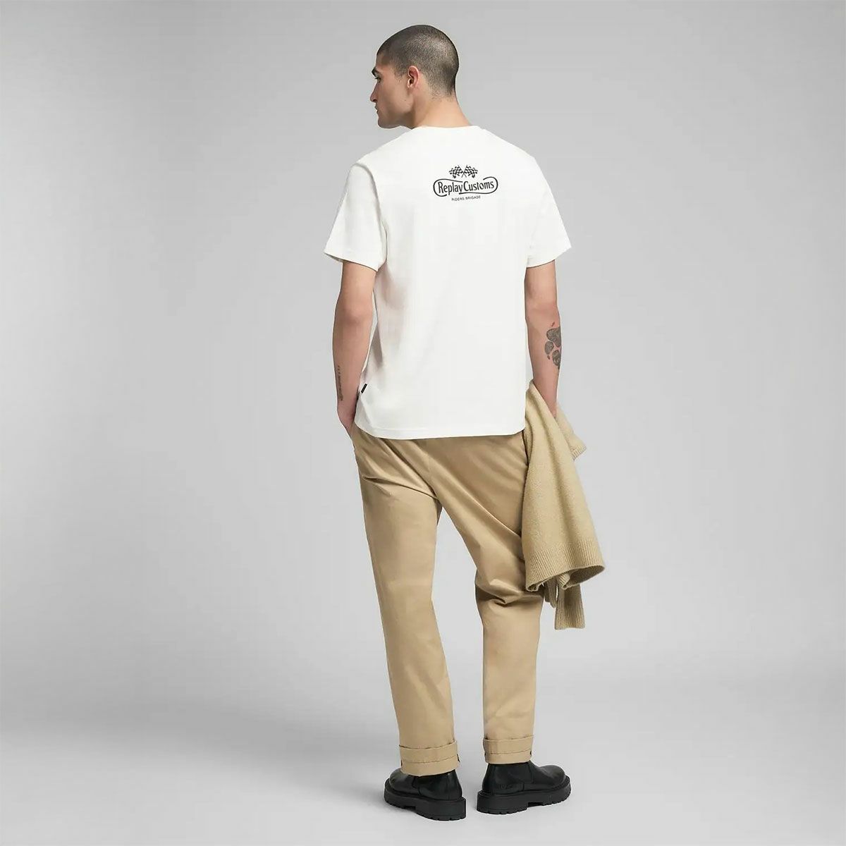 REPLAY｜ブレスト ポケット ＆ プリント ジャージー Tシャツ｜トップス｜ナチュラルホワイト｜モデル着用