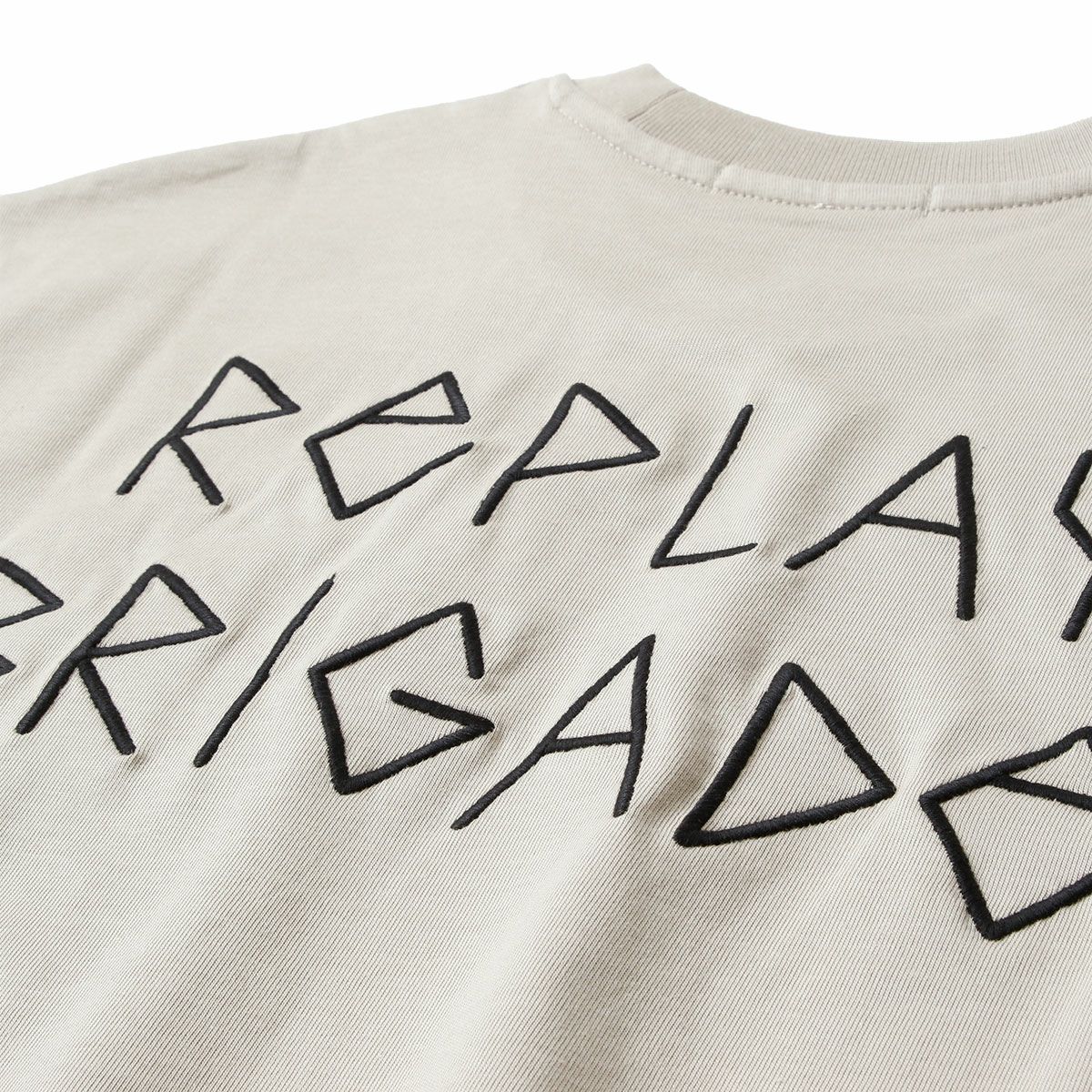 REPLAY｜エンボス エフェクト エンブロイダリー Tシャツ｜トップス｜サンド