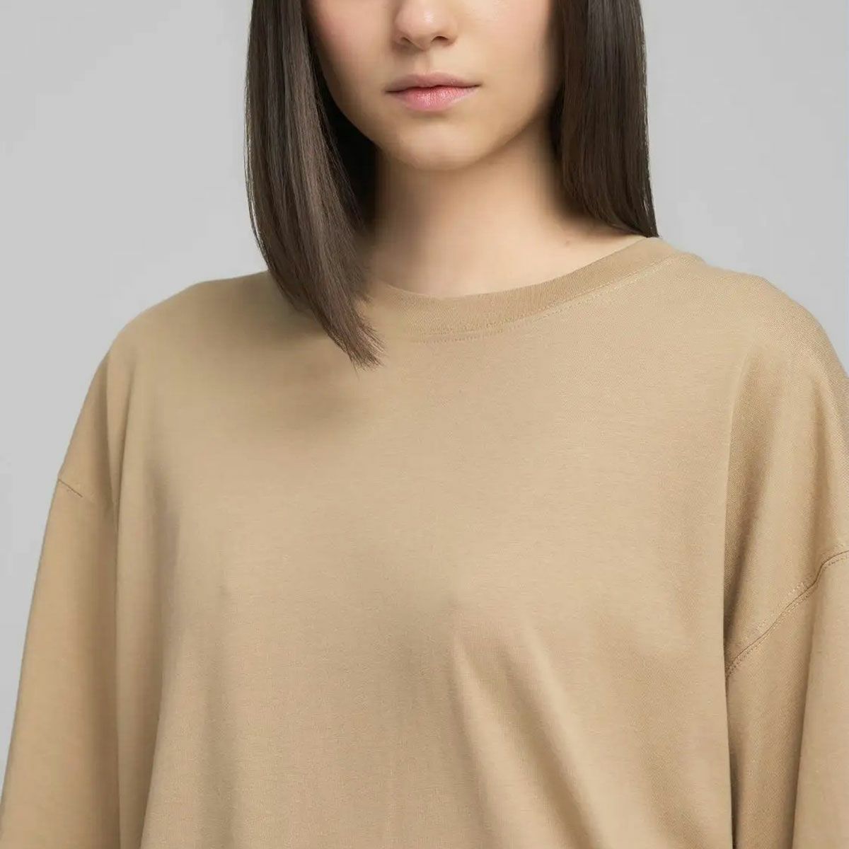 REPLAY｜ウエスタン プリント ボーイフィット Tシャツ｜トップス｜ストーンアイボリー｜モデル着用