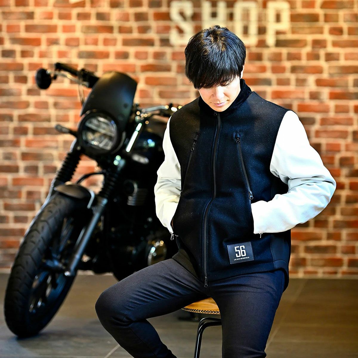 56design｜レザー スリーブ メルトン ジャケット｜アウター｜ブラック×ホワイト｜モデル着用