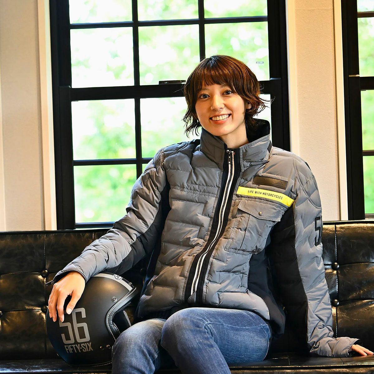 56design｜ウィンターアーバン ライディング ジャケット EVO｜アウター｜チャコールグレー｜モデル着用