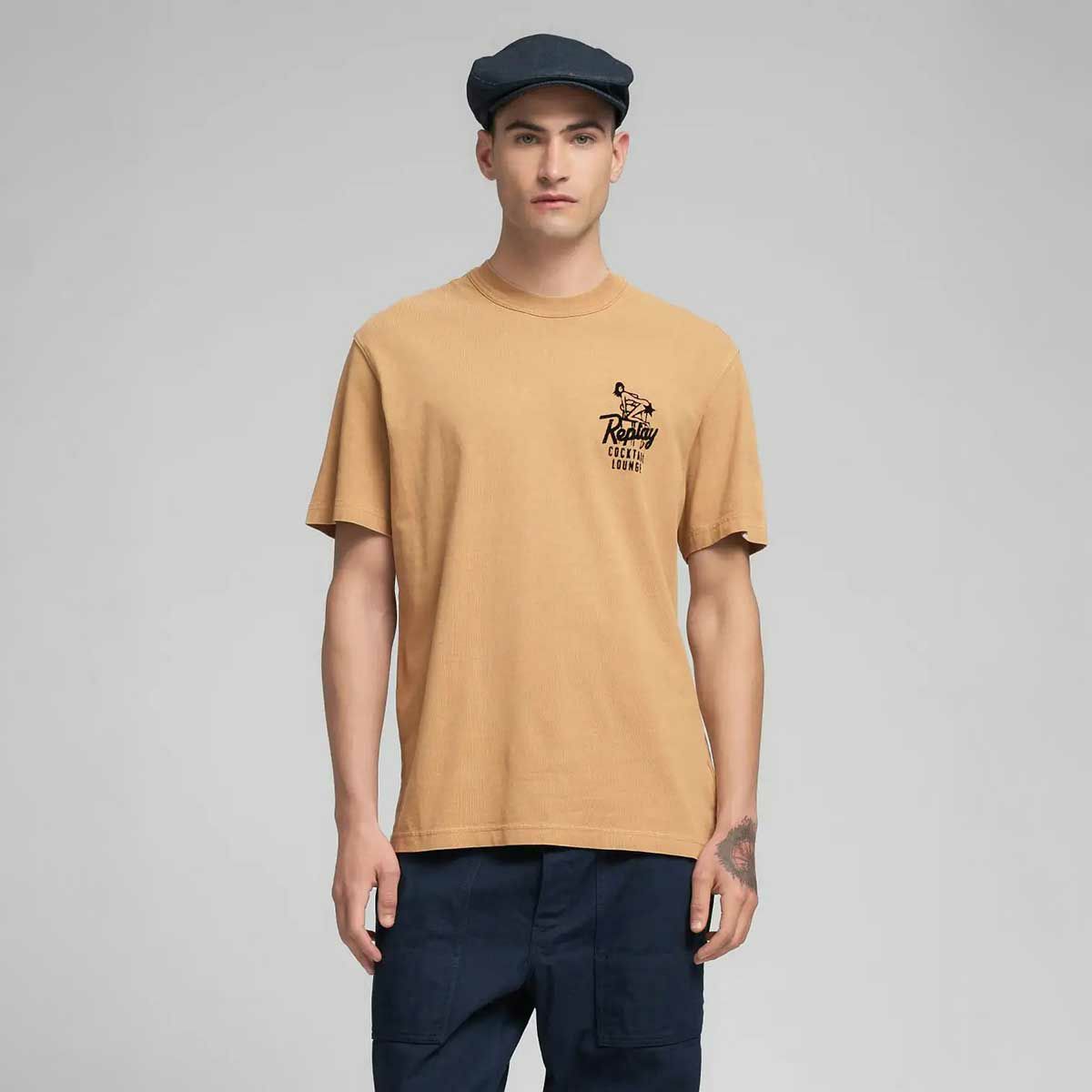 REPLAY｜フロック グラフィックス ジャージー Tシャツ｜トップス｜キャニオン｜モデル着用