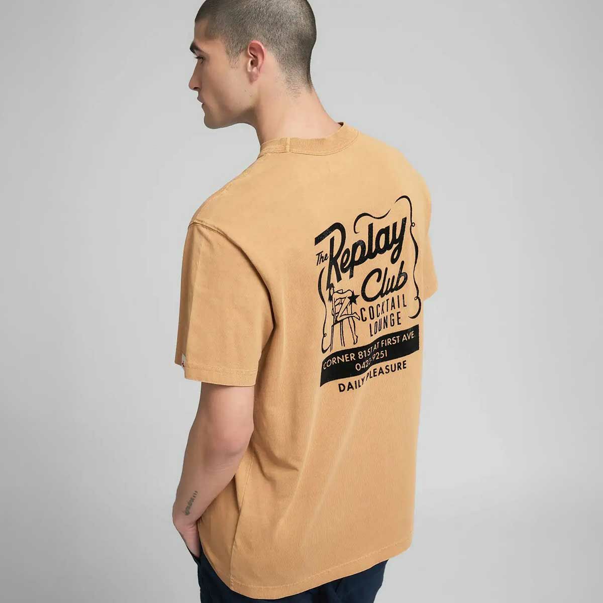 REPLAY｜フロック グラフィックス ジャージー Tシャツ｜トップス｜キャニオン｜モデル着用