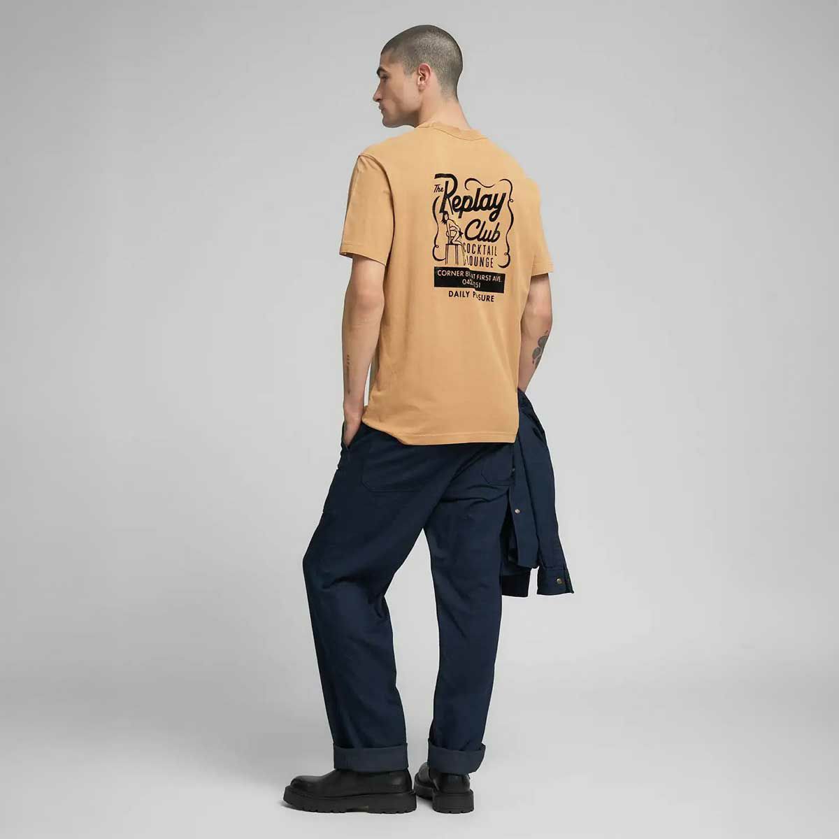 REPLAY｜フロック グラフィックス ジャージー Tシャツ｜トップス｜キャニオン｜モデル着用