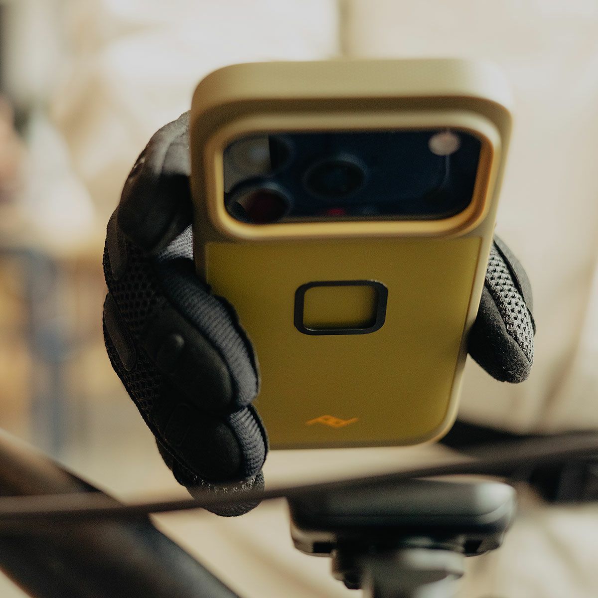 Peak Design｜ナー ケース iPhone 17 Pro / Pro Max｜雑貨｜ケルプ｜モデル着用